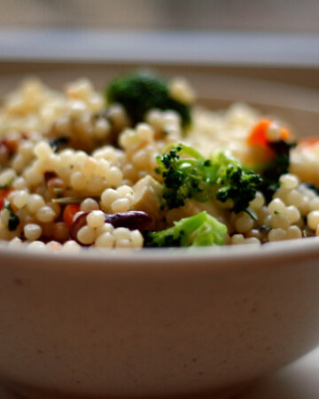 israeli couscous with spinach and almonds