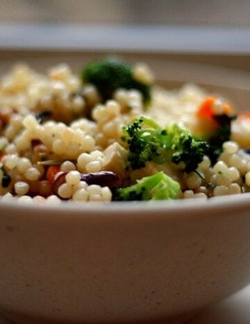 israeli couscous with spinach and almonds