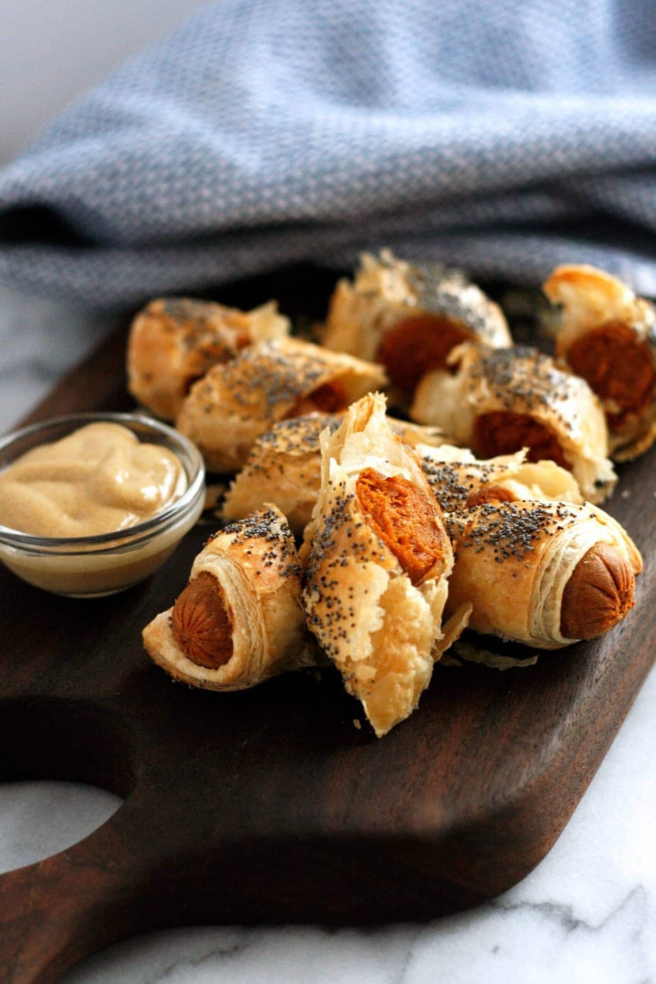 Dijon Vegan Pigs In A Blanket Super Bowl Snacks Recipe Well Vegan