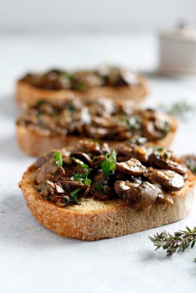 Herbed Mushrooms on Garlic Toast