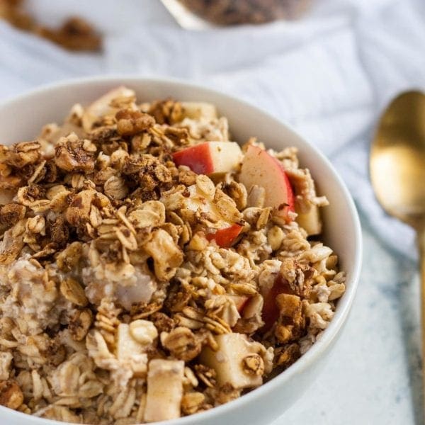 Apple Crisp Overnight Oats Recipe - Well Vegan