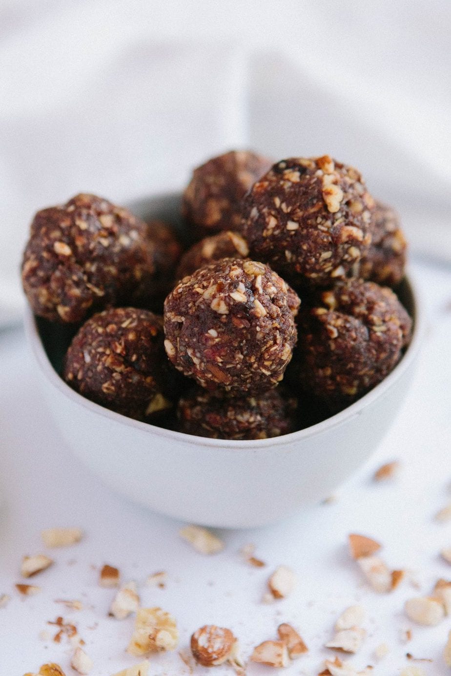 Raw Cacao Energy Balls Recipe - Well Vegan