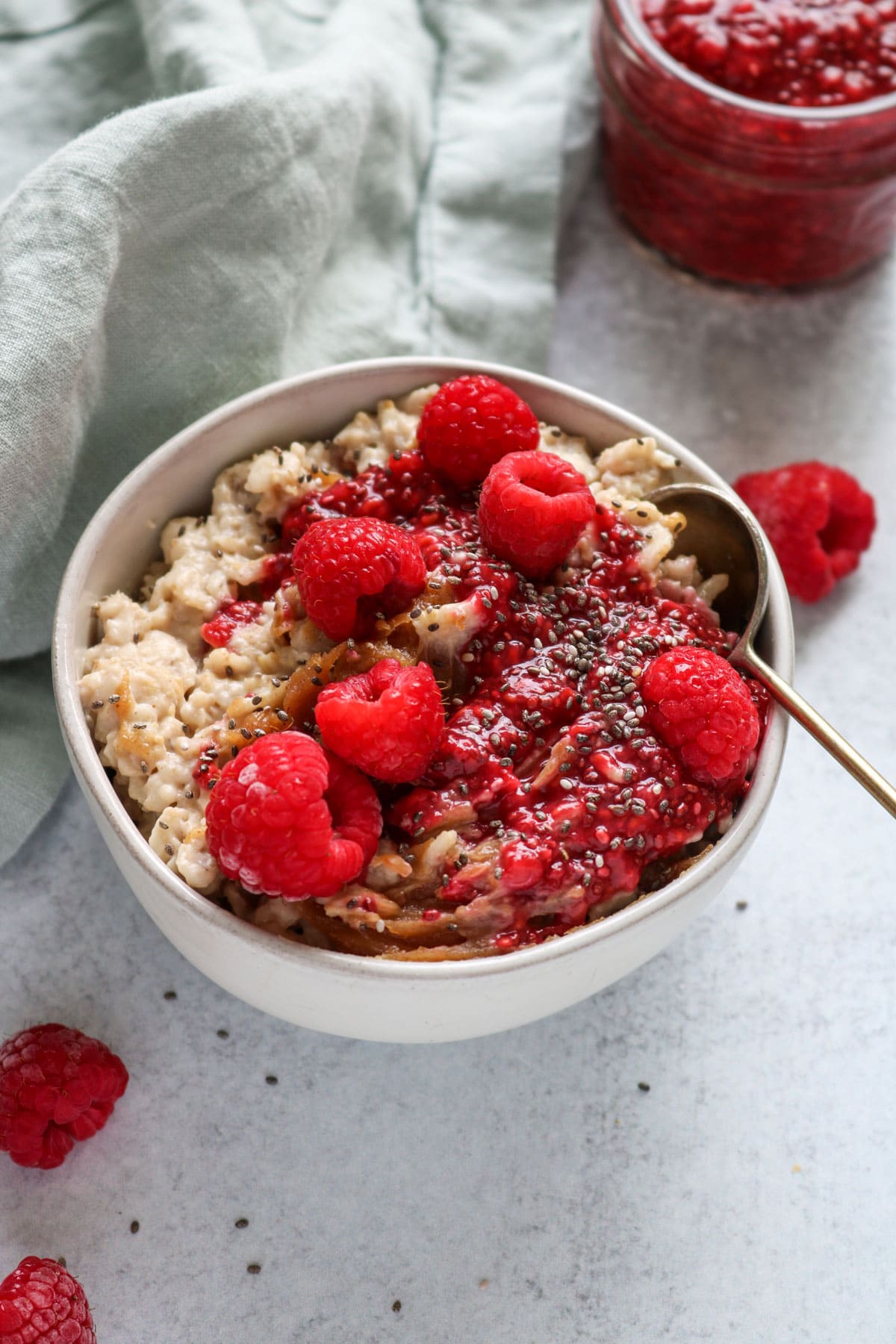 Peanut Butter and Raspberry Chia Jam Vegan Oatmeal Recipe - Well Vegan