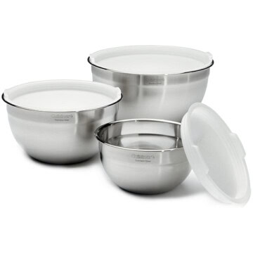 mixing bowl set in stainless steel.