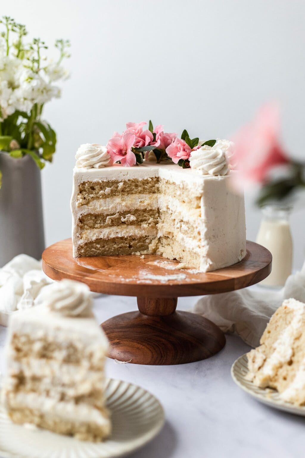 25 Delicious Vegan Birthday Cake Recipes for All Ages Recipe - Well Vegan