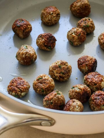 easy vegan meatballs.